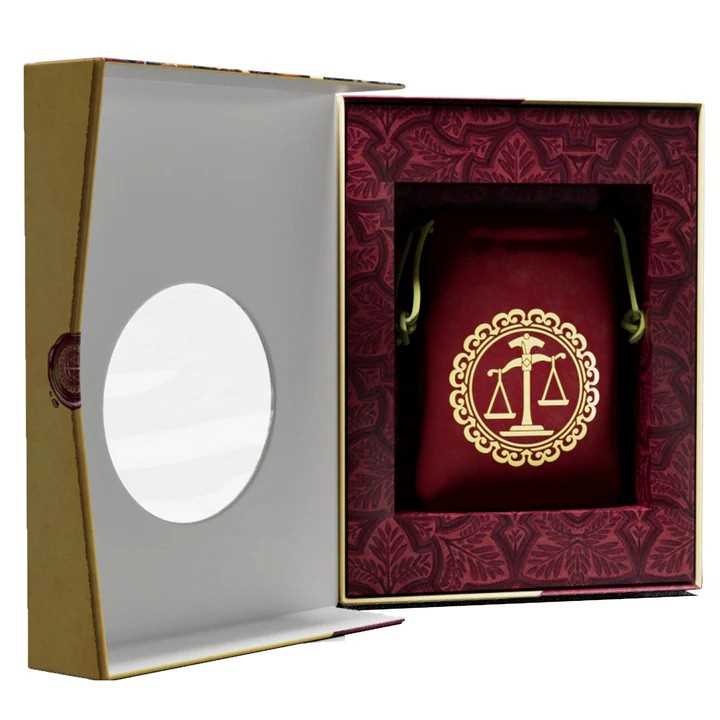 Love Letter: Classic Eco Box Card Game - Image 3